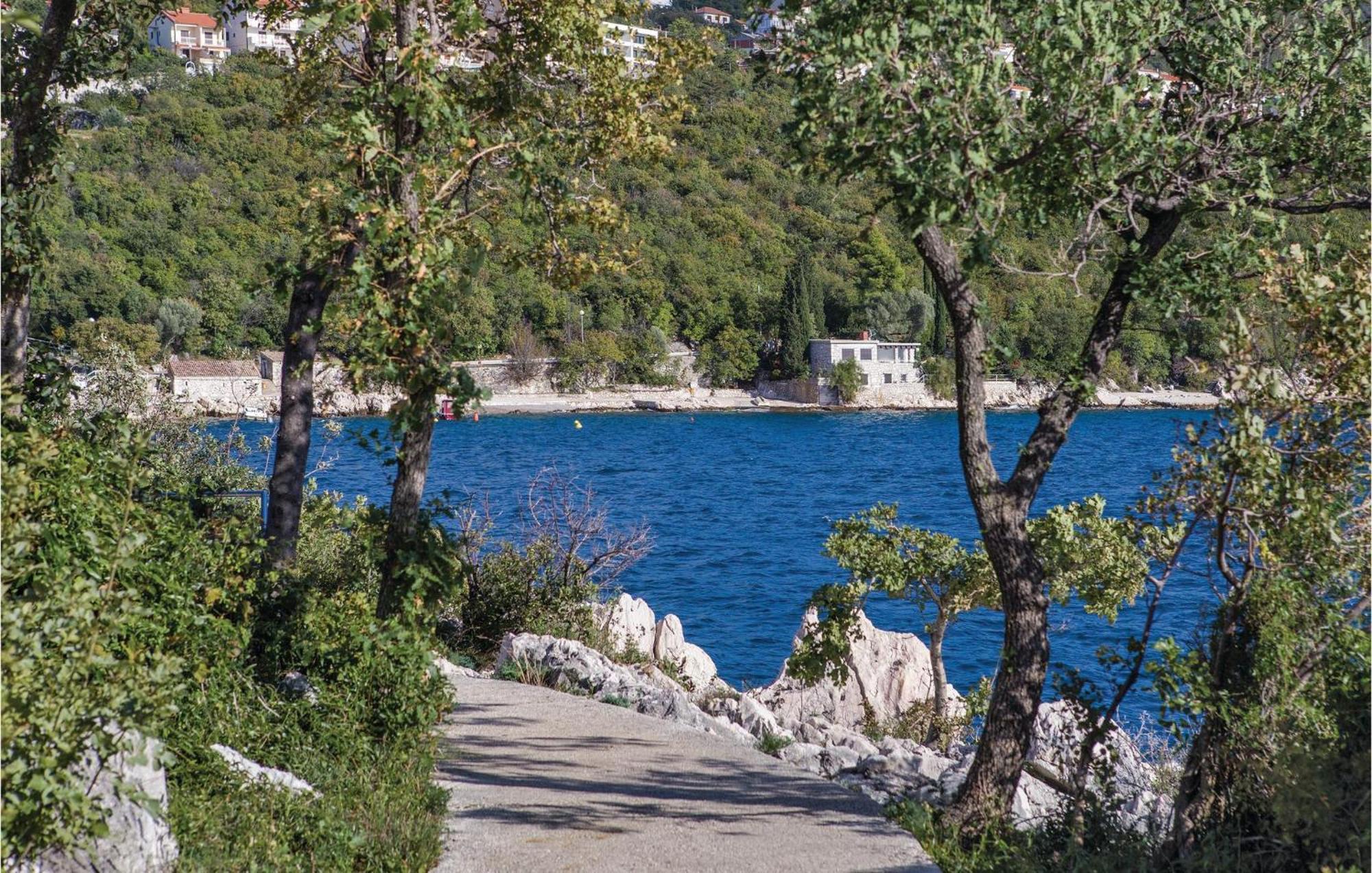 Gorgeous Apartment In Crikvenica With Kitchen エクステリア 写真