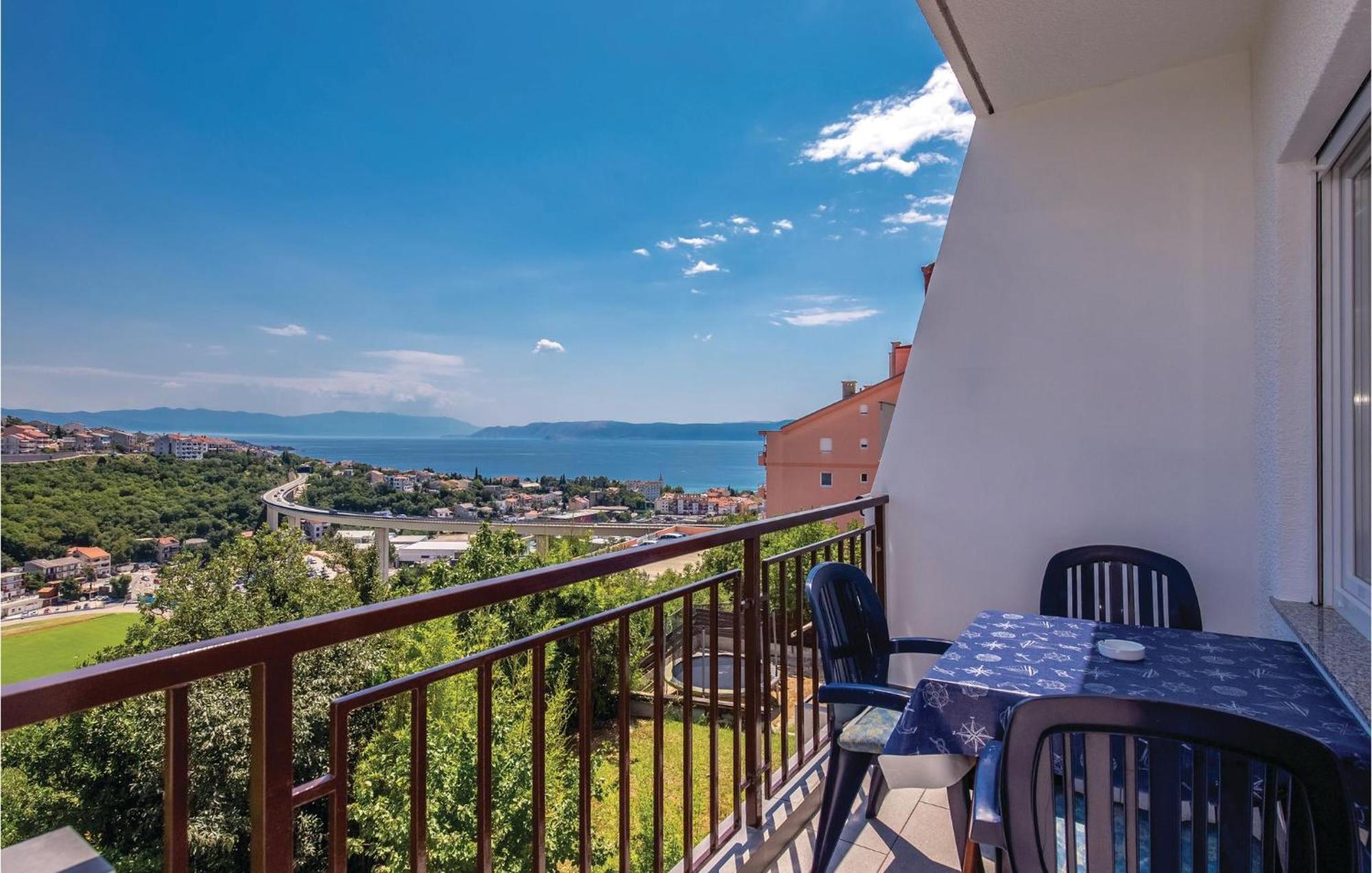Gorgeous Apartment In Crikvenica With Kitchen エクステリア 写真