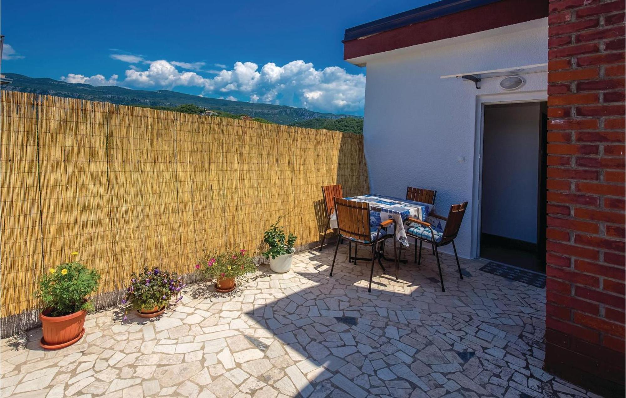 Gorgeous Apartment In Crikvenica With Kitchen エクステリア 写真