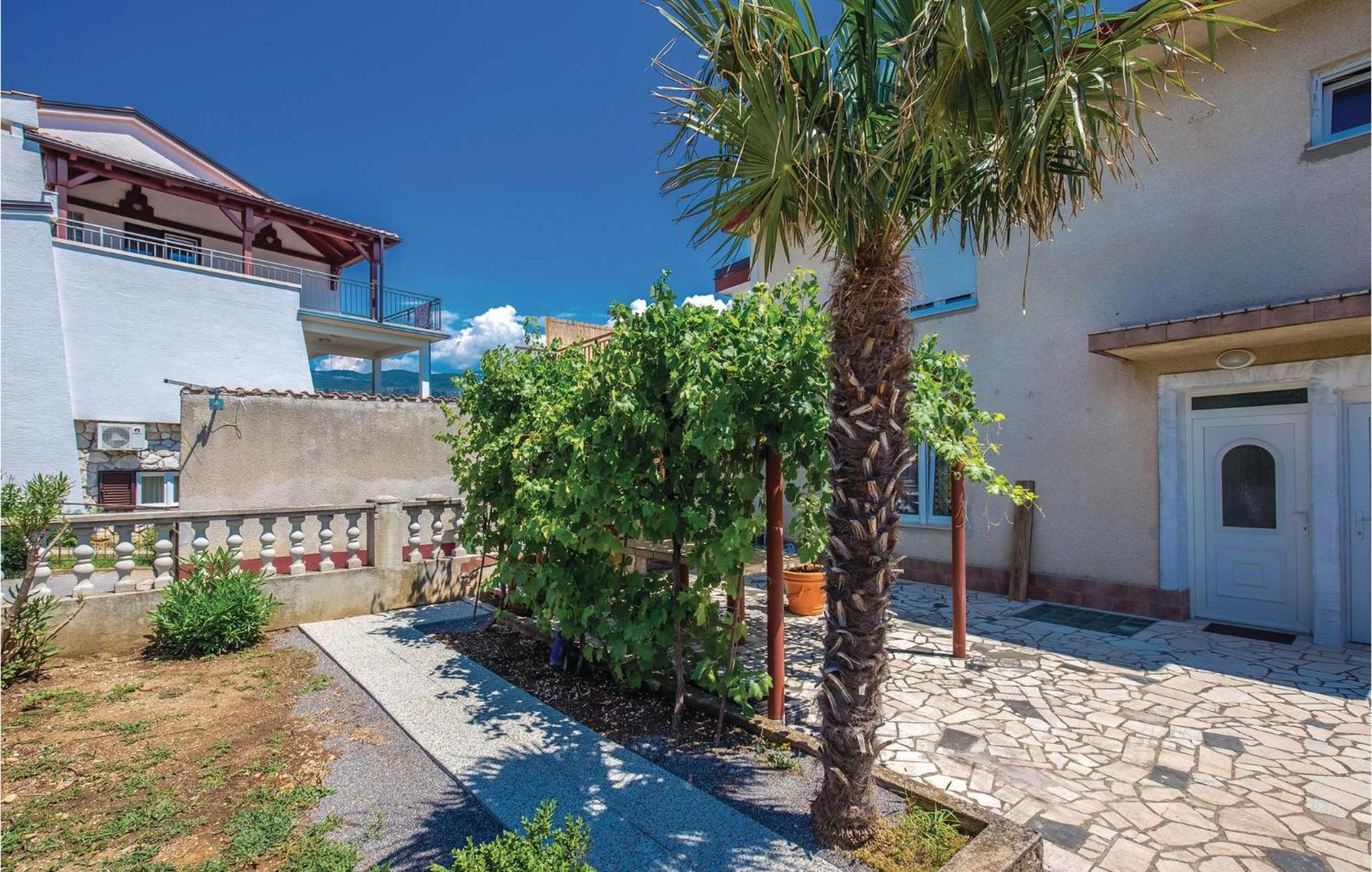 Gorgeous Apartment In Crikvenica With Kitchen エクステリア 写真
