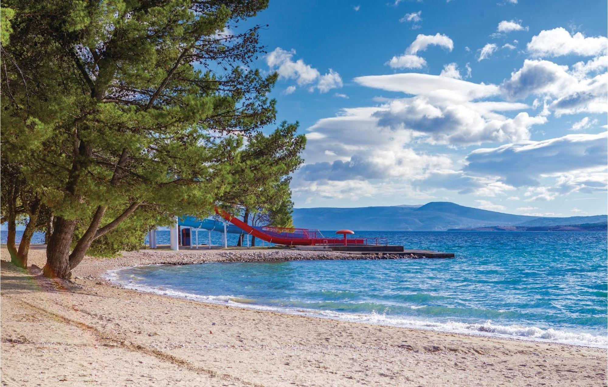 Gorgeous Apartment In Crikvenica With Kitchen エクステリア 写真